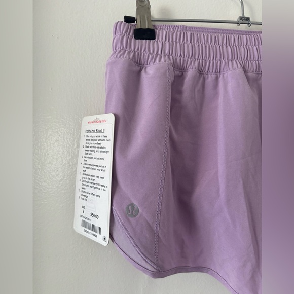 NWT Lululemon Hotty Hot Short II 2.5" in Lilac Quartz - Picture 8 of 10